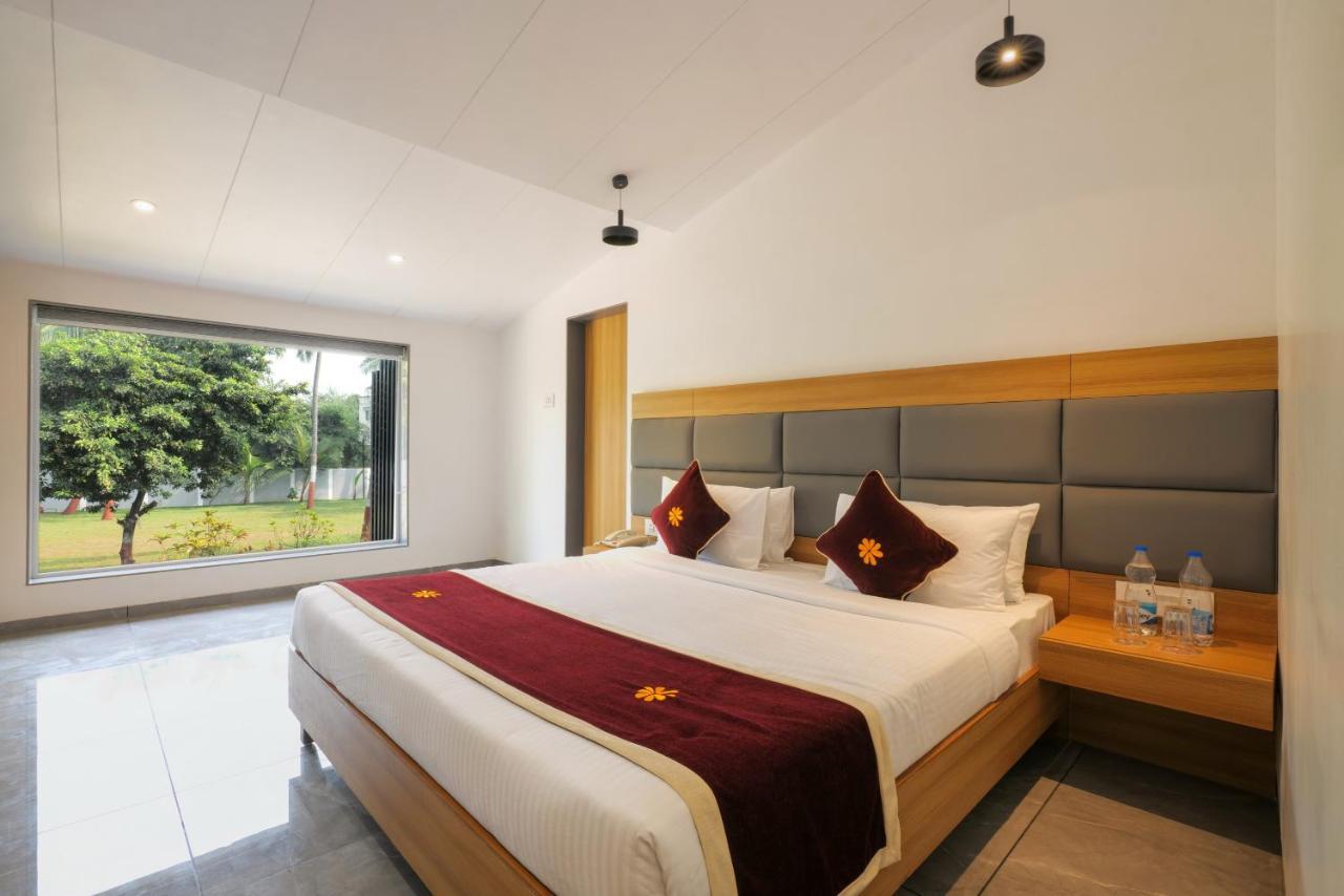 Gold Beach Villa Daman Εξωτερικό φωτογραφία