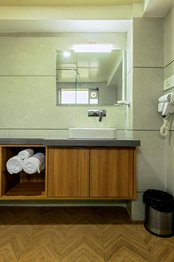 Gold Beach Villa Daman Εξωτερικό φωτογραφία