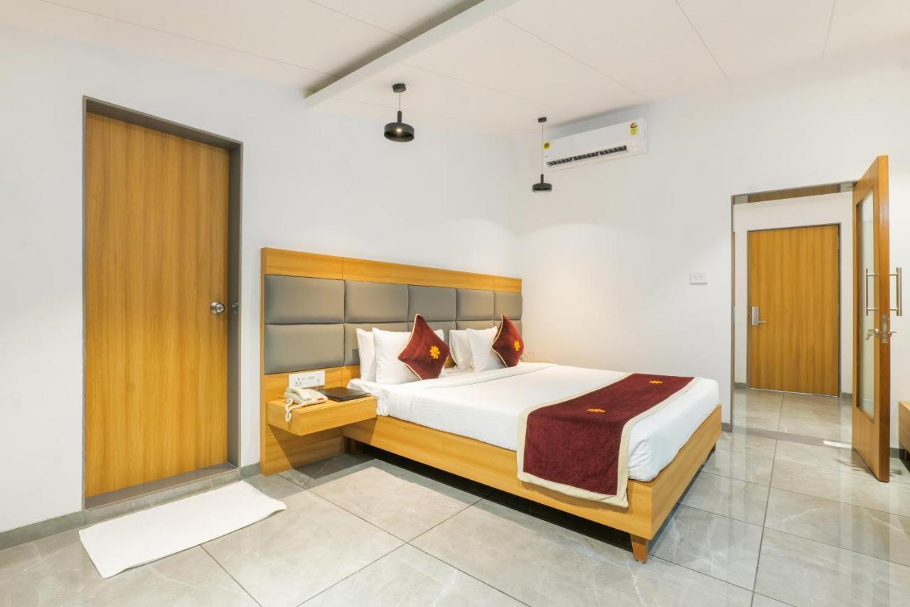 Gold Beach Villa Daman Εξωτερικό φωτογραφία