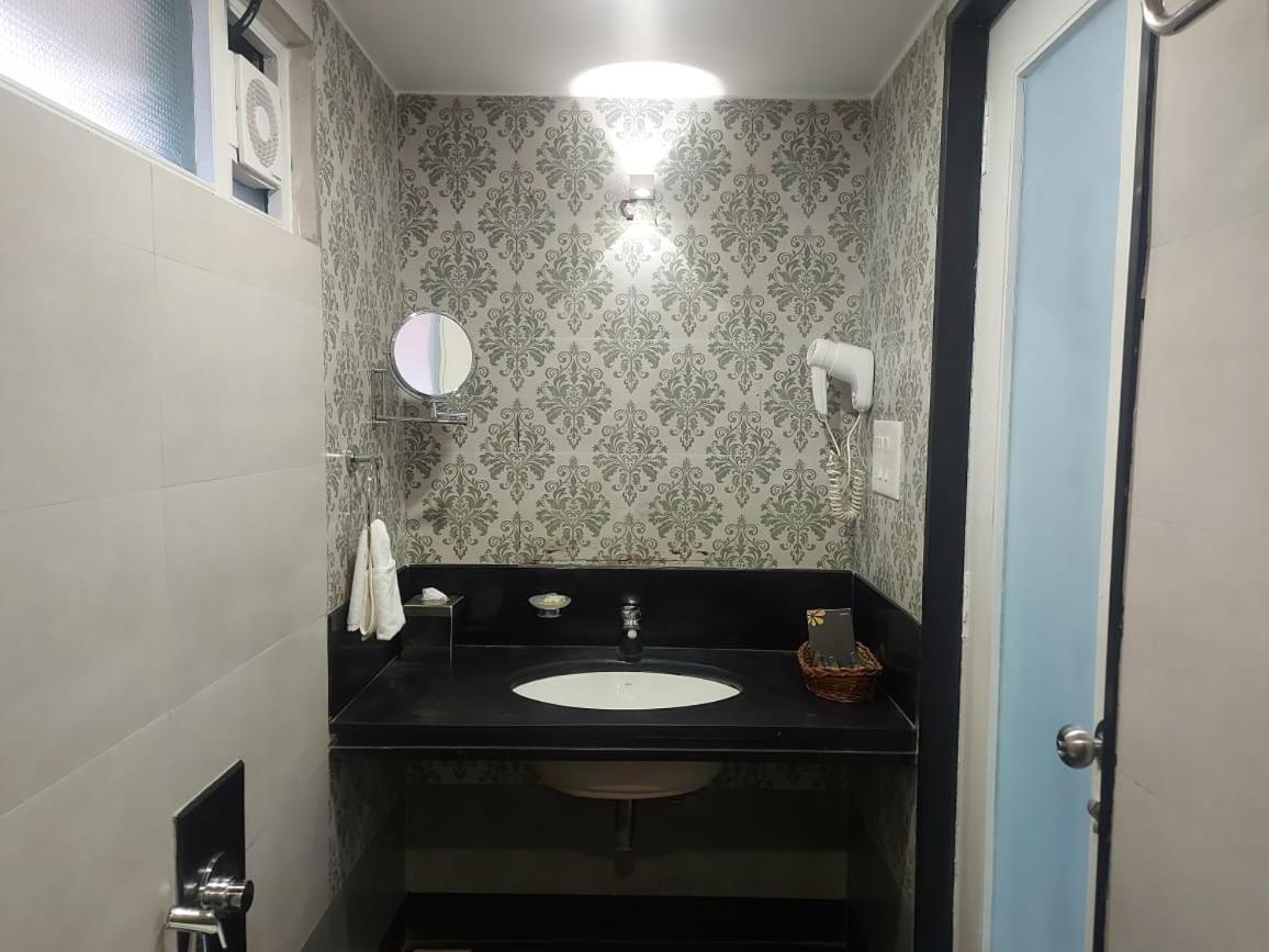 Gold Beach Villa Daman Εξωτερικό φωτογραφία