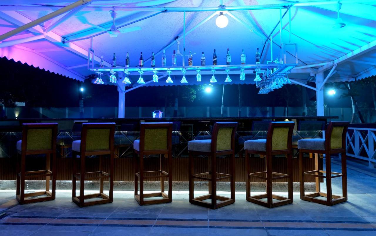 Gold Beach Villa Daman Εξωτερικό φωτογραφία